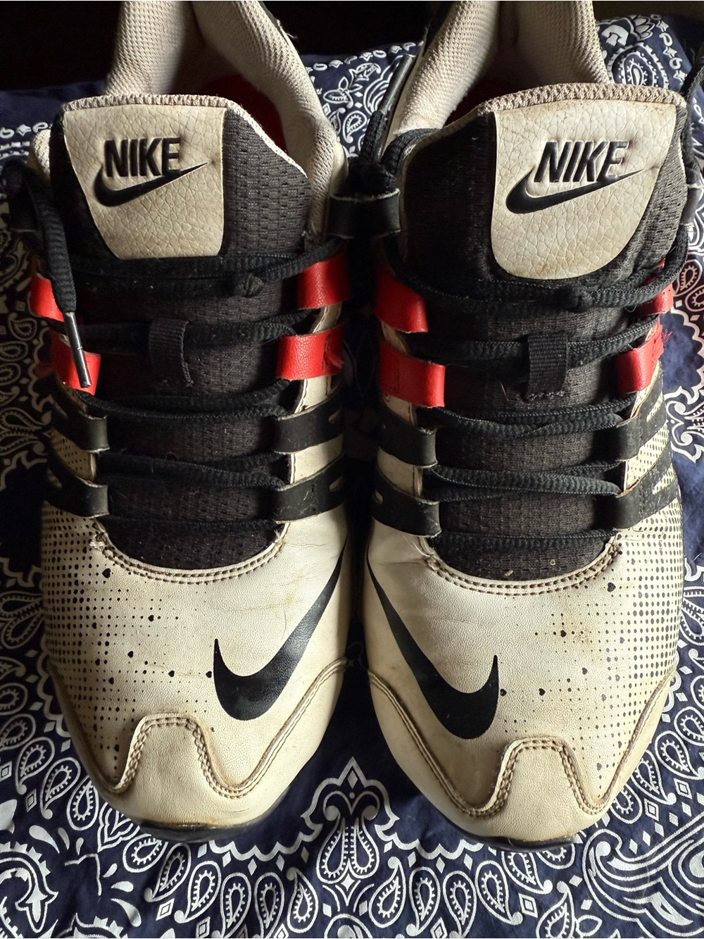 Nike Shox Black White and Red Performance Trainers W size 11